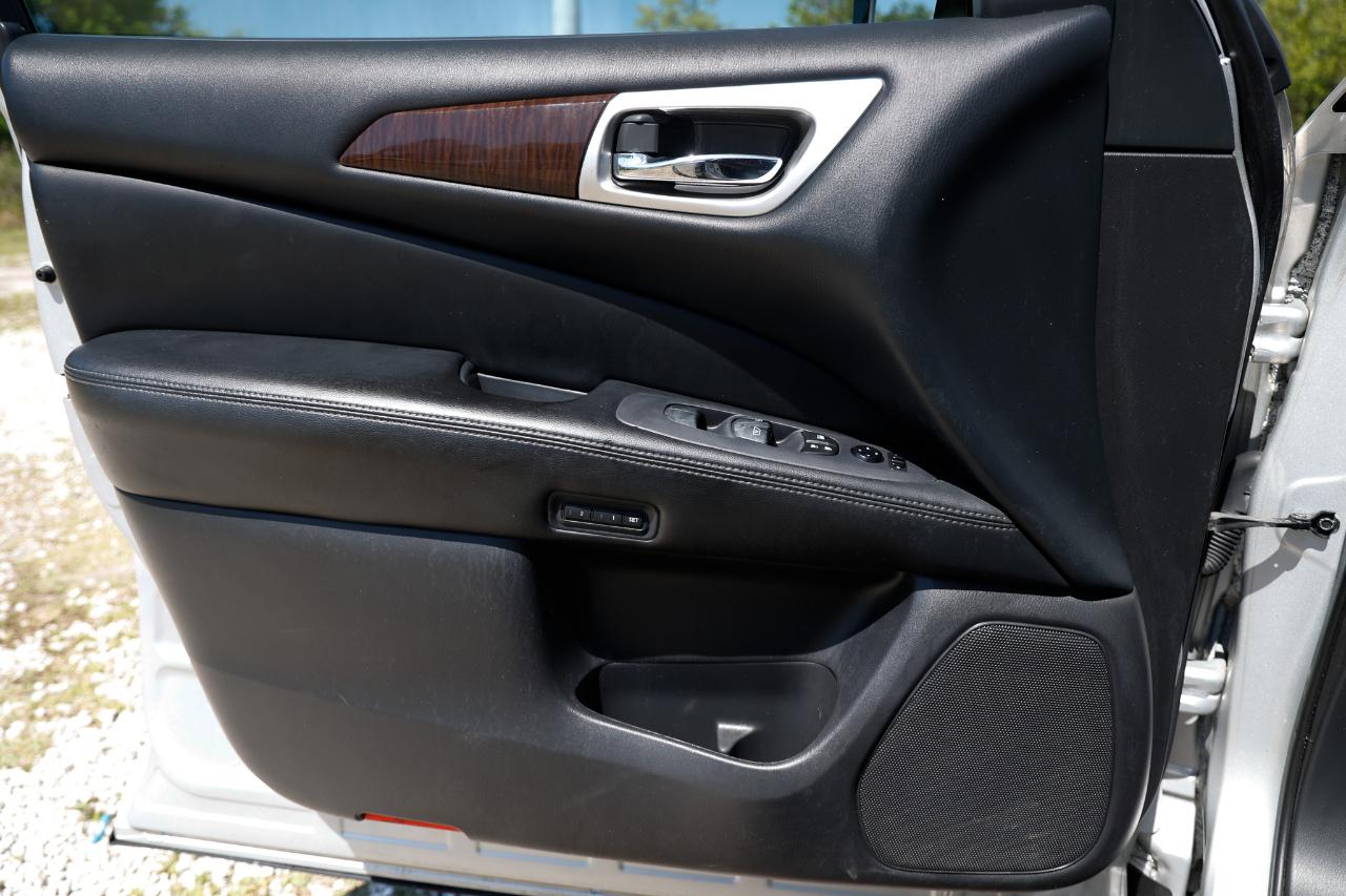 Nissan Pathfinder  2013