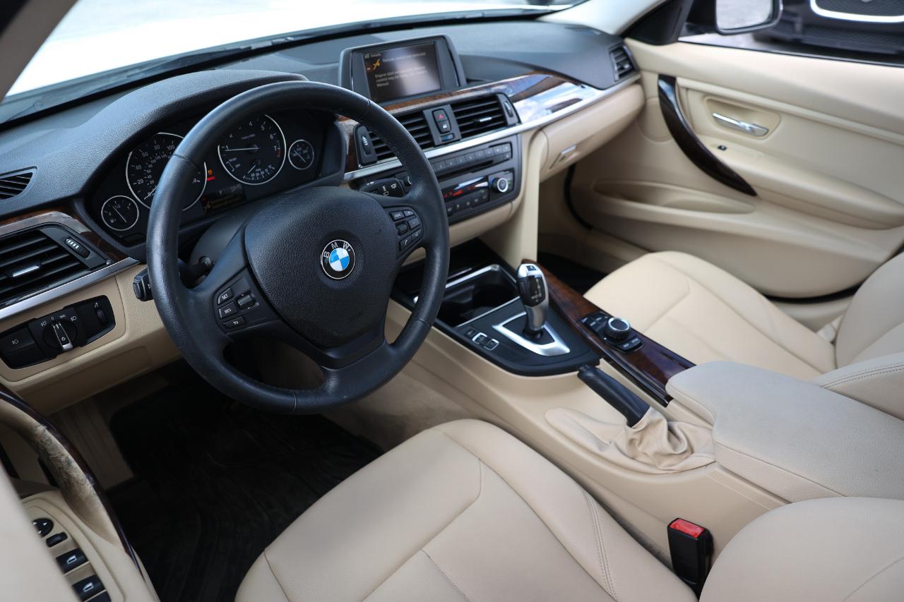 BMW 320i  2014