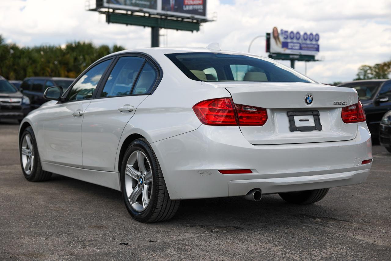 BMW 320i  2014