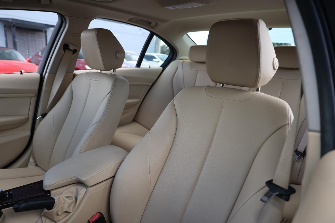 BMW 320i  2014