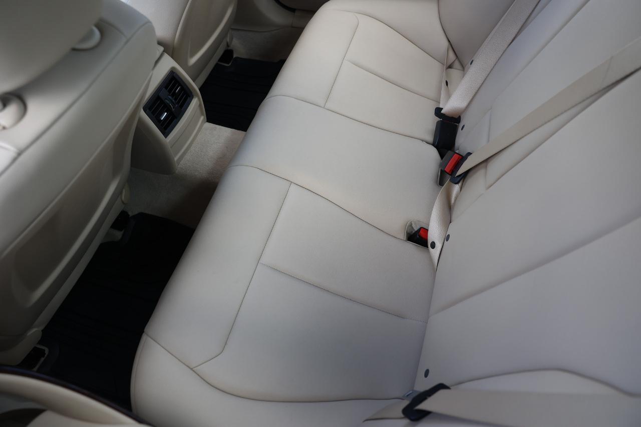 BMW 320i  2014
