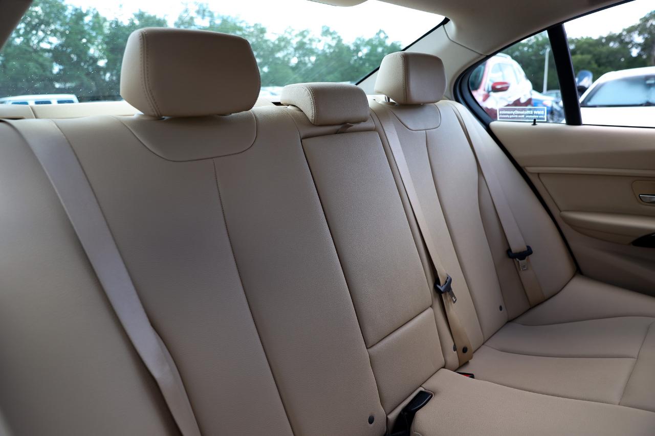 BMW 320i  2014