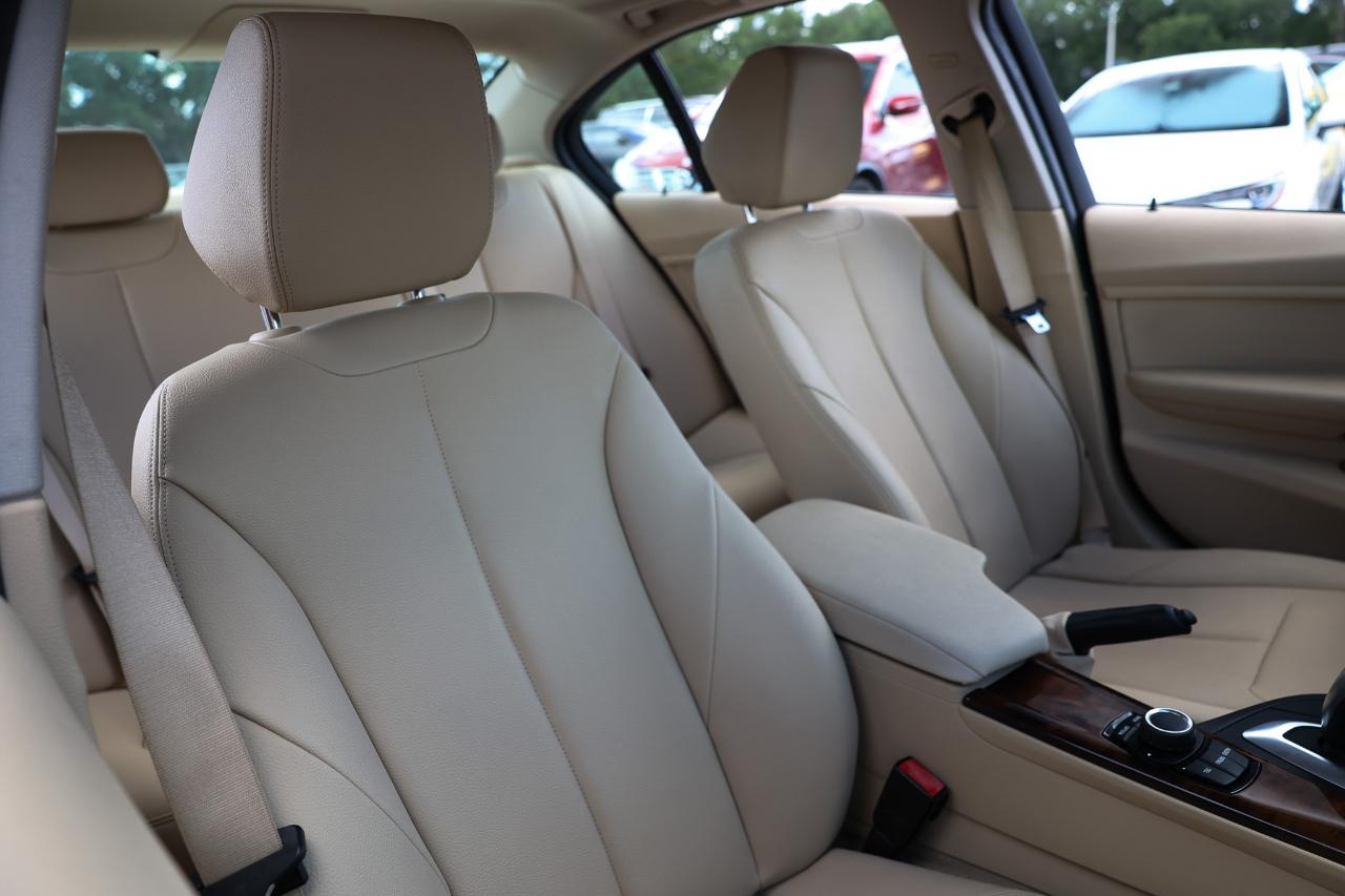 BMW 320i  2014