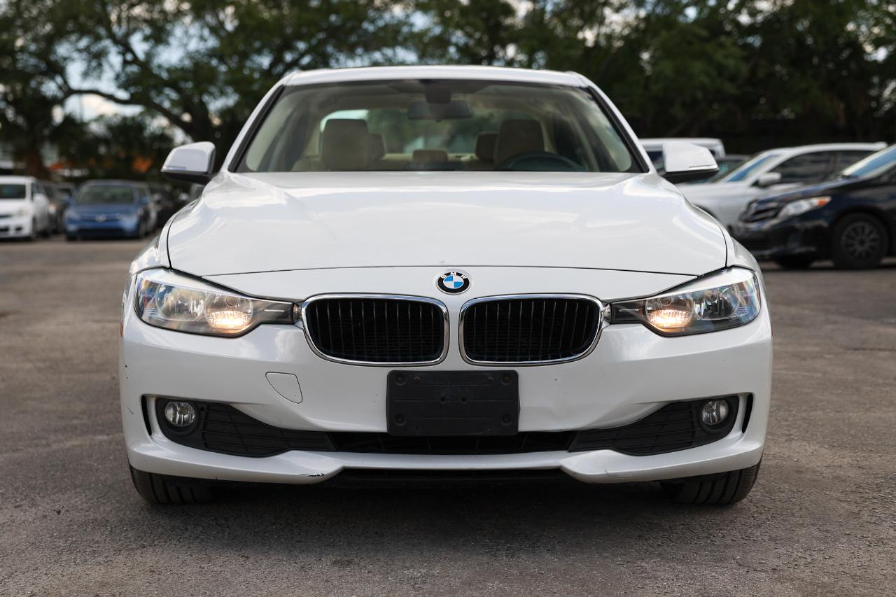 BMW 320i  2014