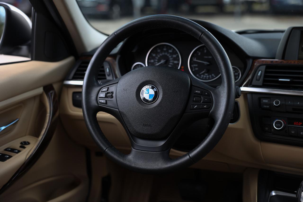 BMW 320i  2014