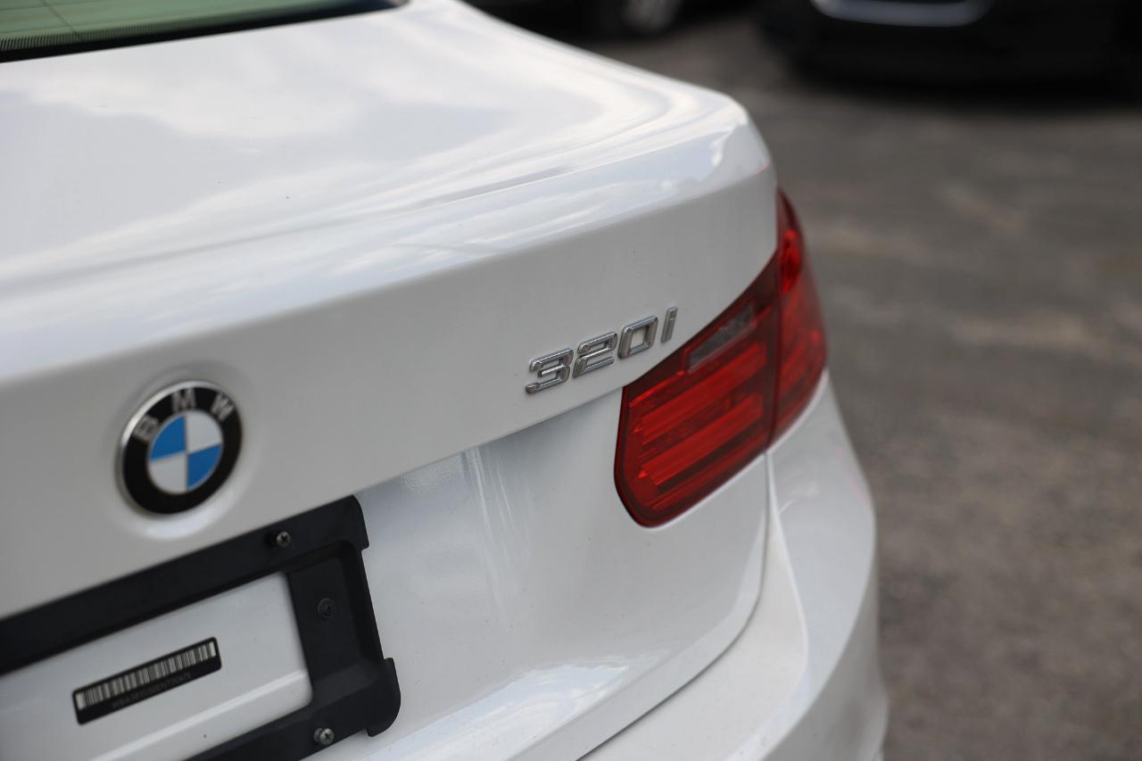BMW 320i  2014