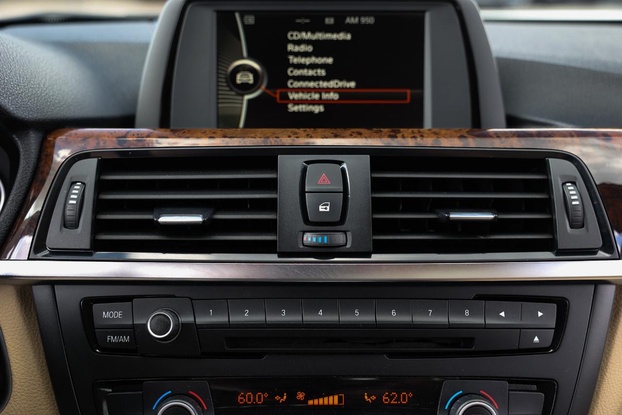 BMW 320i  2014