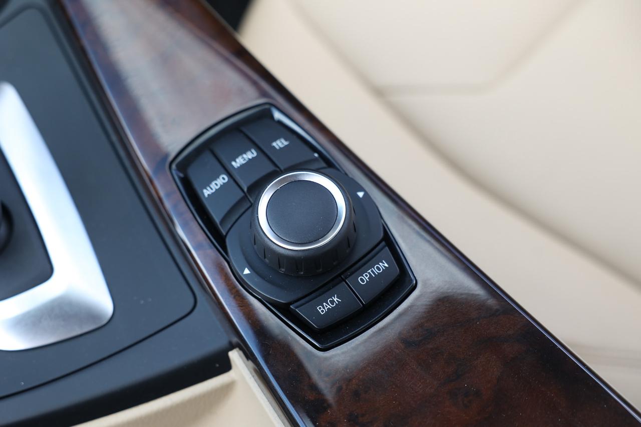BMW 320i  2014