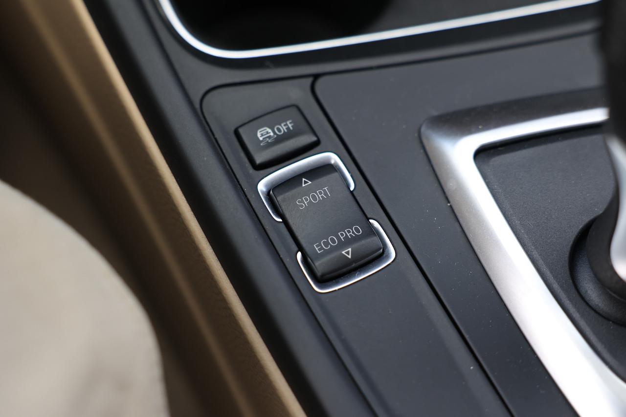 BMW 320i  2014
