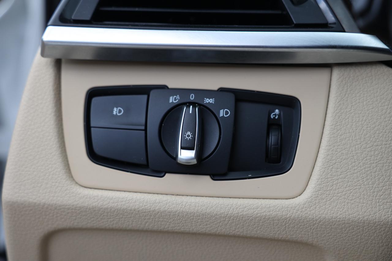 BMW 320i  2014