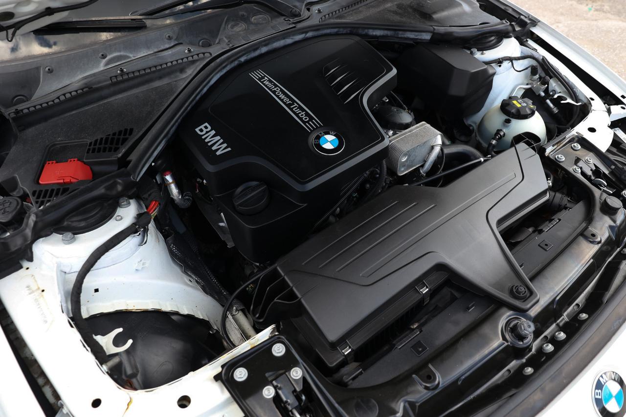 BMW 320i  2014