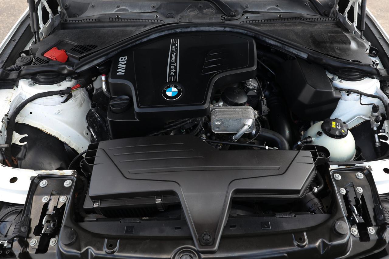 BMW 320i  2014