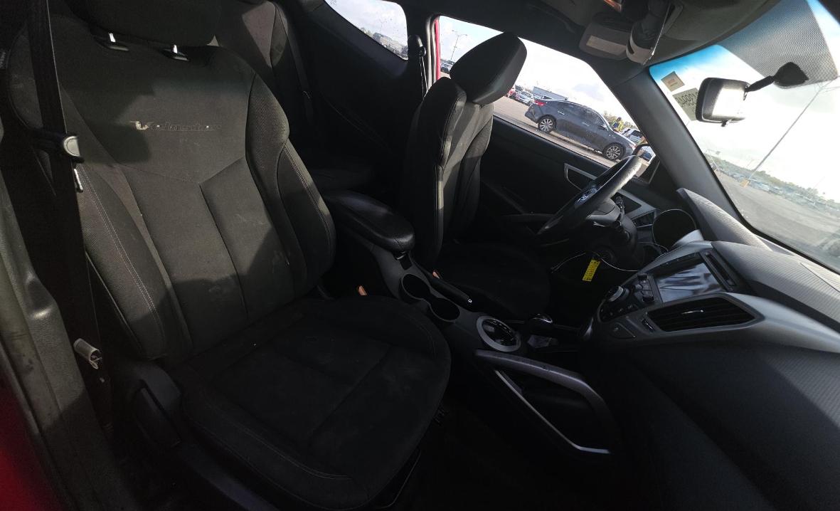 Hyundai Veloster  2016