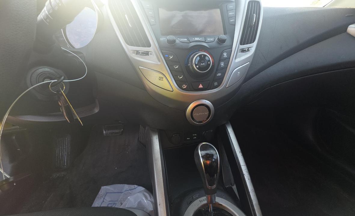 Hyundai Veloster  2016