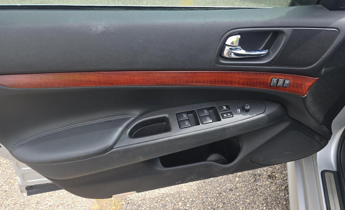 Infiniti G37 Sedan  2009