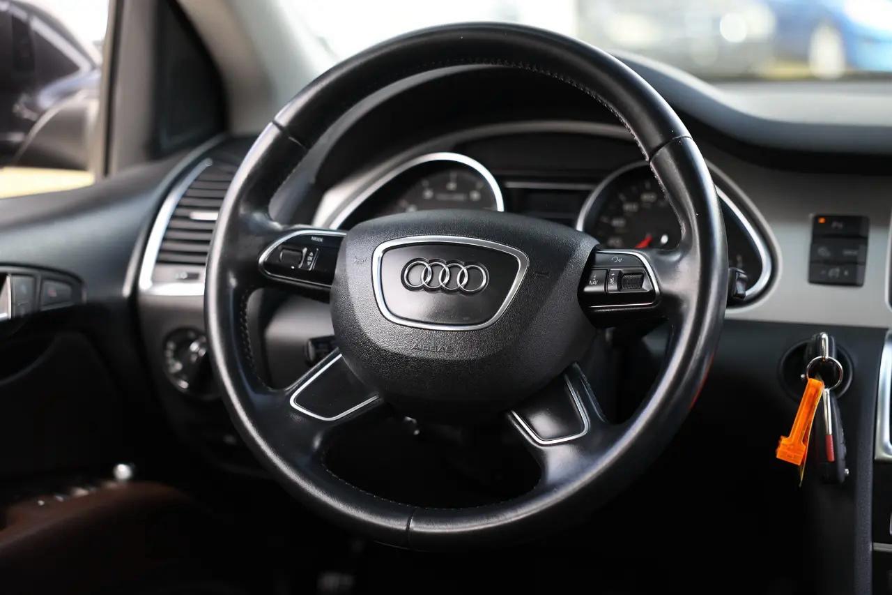 Audi Q7  2015