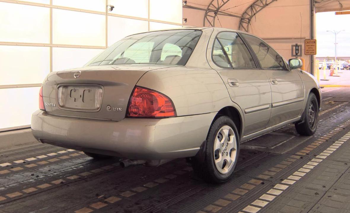 Nissan Sentra  2004