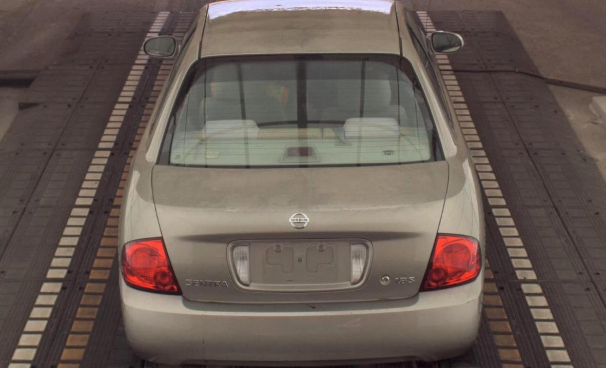 Nissan Sentra  2004