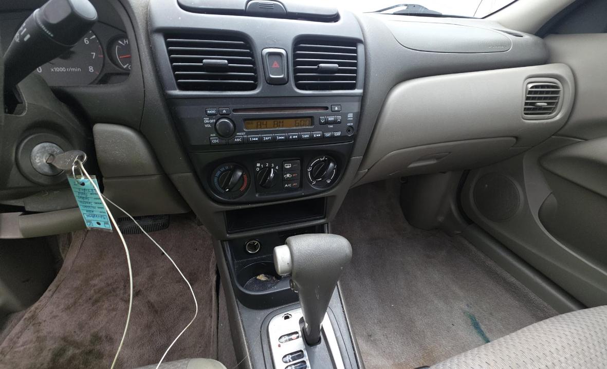 Nissan Sentra  2004
