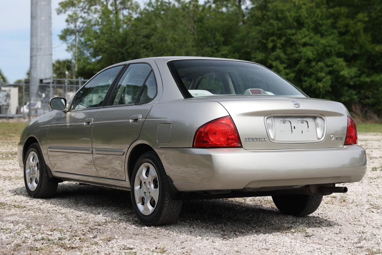 Nissan Sentra  2004
