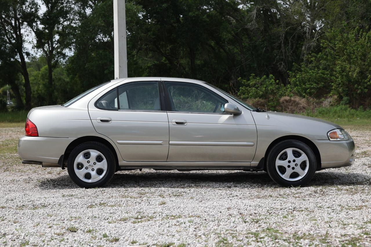 Nissan Sentra  2004