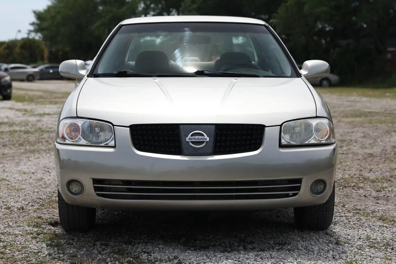 Nissan Sentra  2004