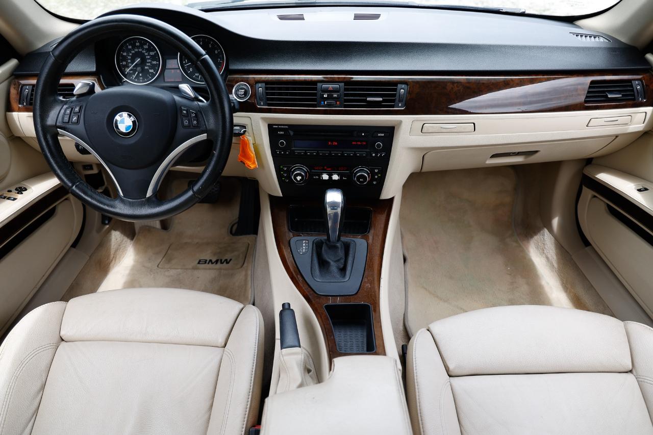 BMW 328i  2010