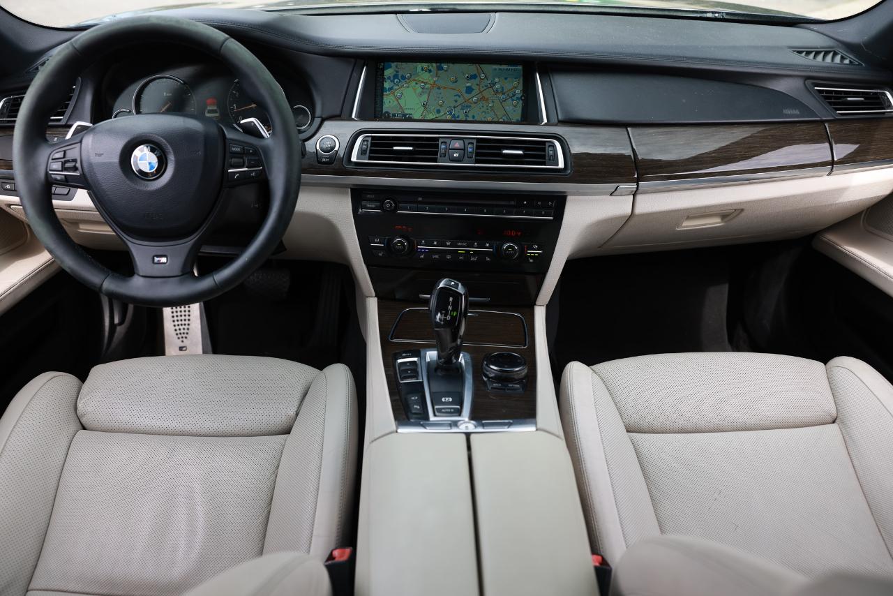 BMW 750Li  2014