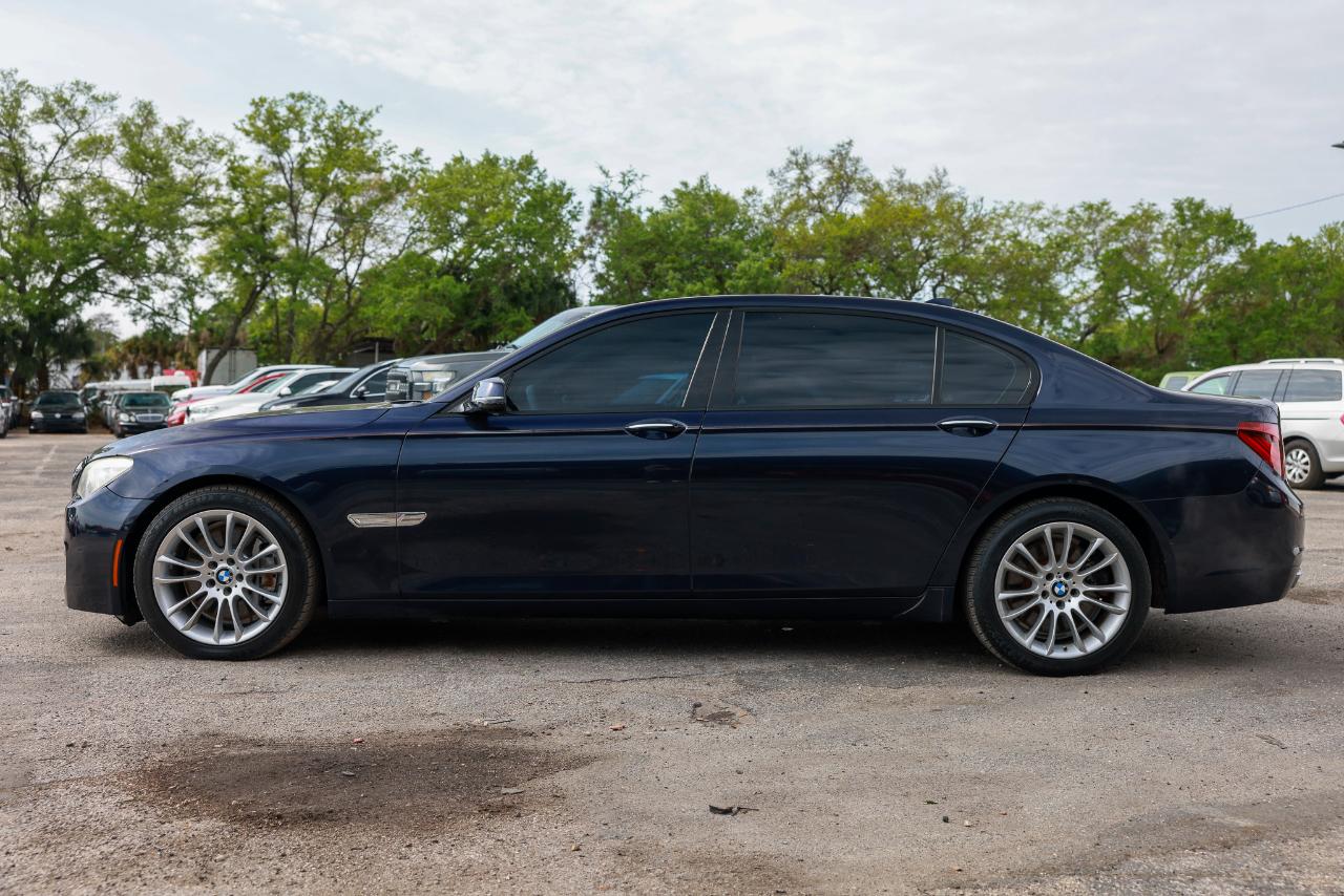 BMW 750Li  2014