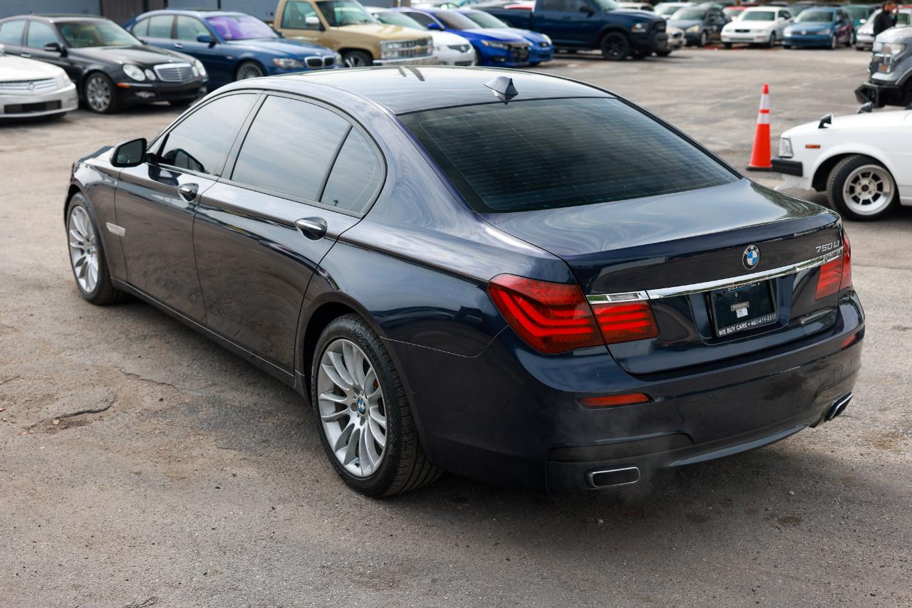 BMW 750Li  2014