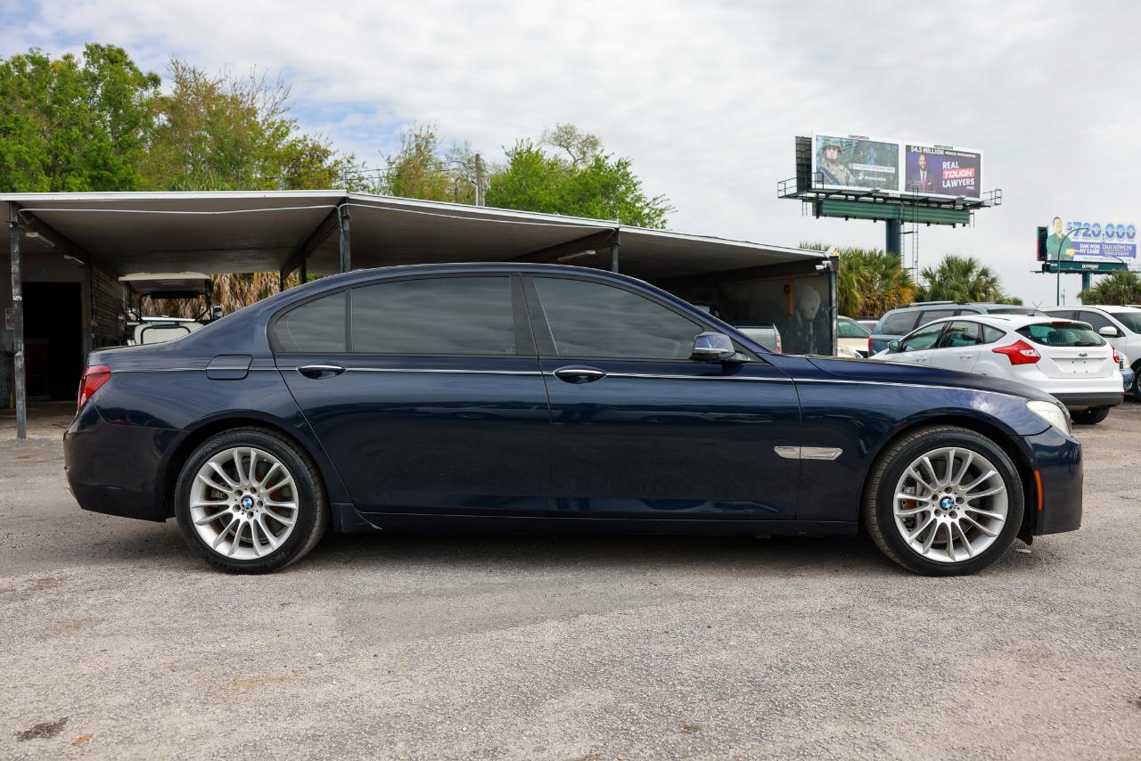 BMW 750Li  2014