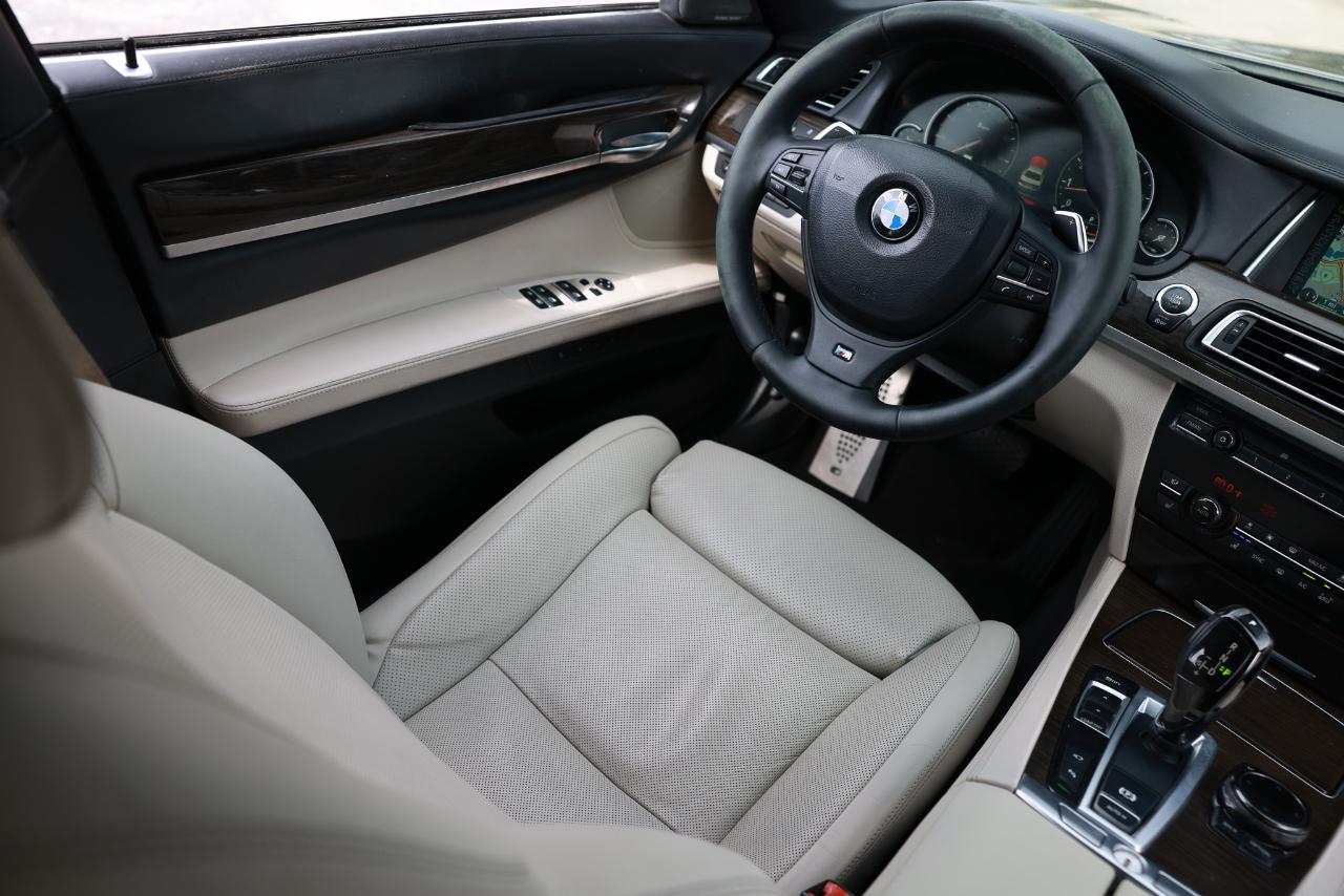 BMW 750Li  2014