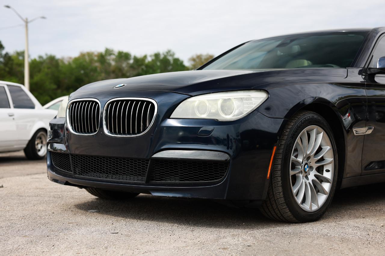 BMW 750Li  2014