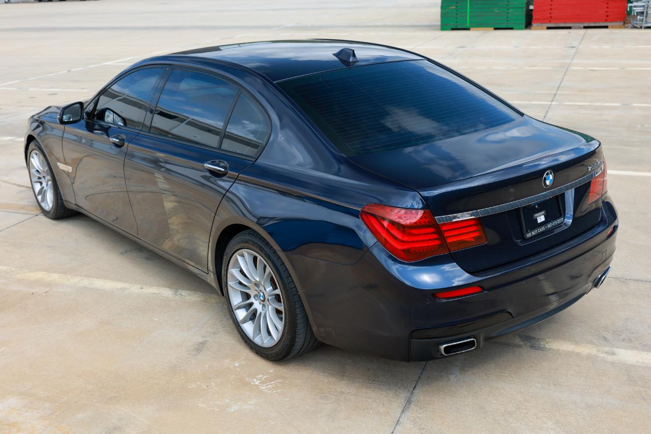 BMW 750Li  2014