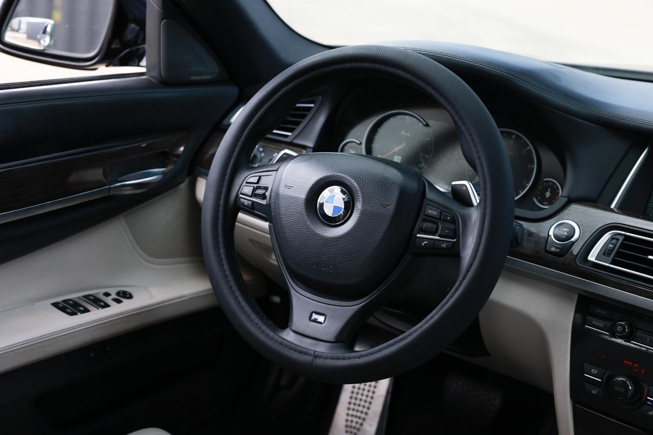 BMW 750Li  2014