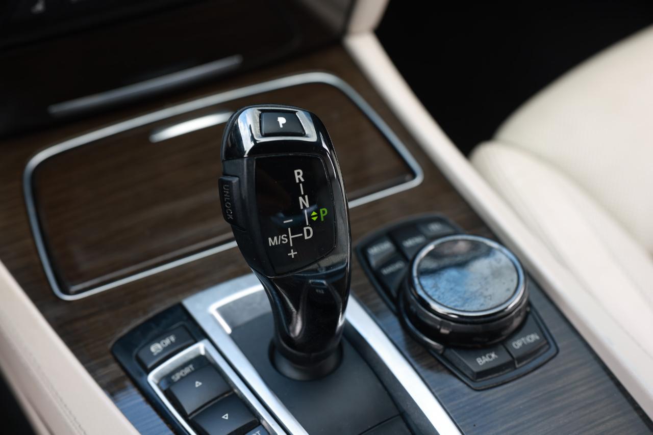 BMW 750Li  2014