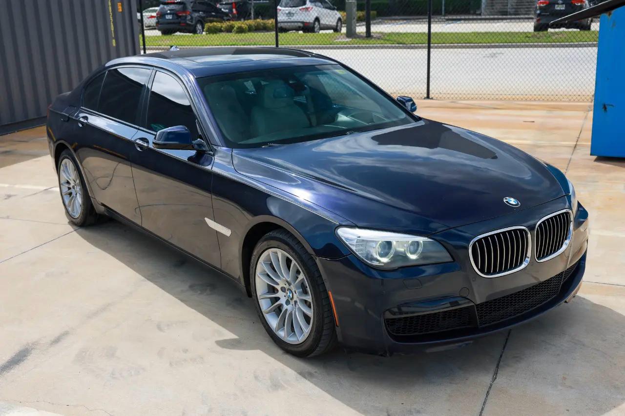 BMW 750Li  2014