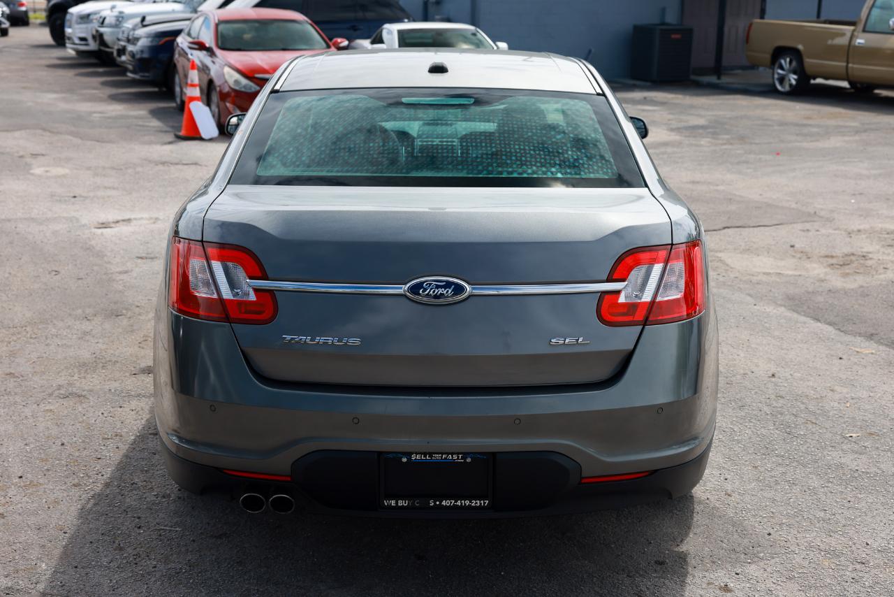 Ford Taurus  2012