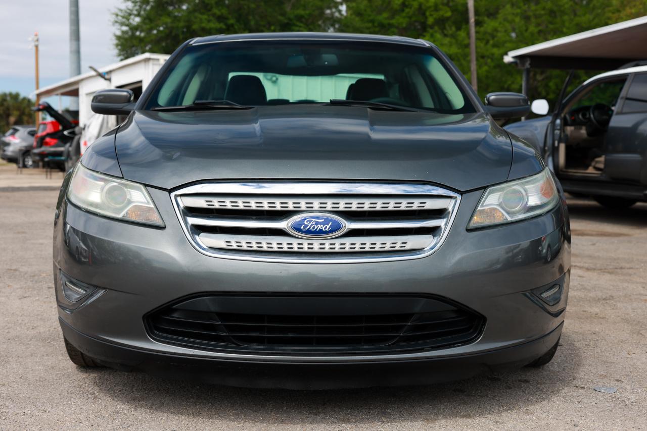 Ford Taurus  2012