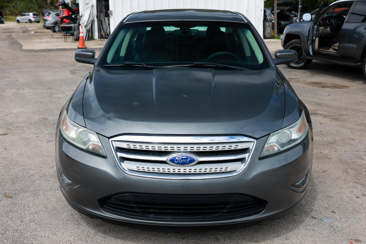 Ford Taurus  2012