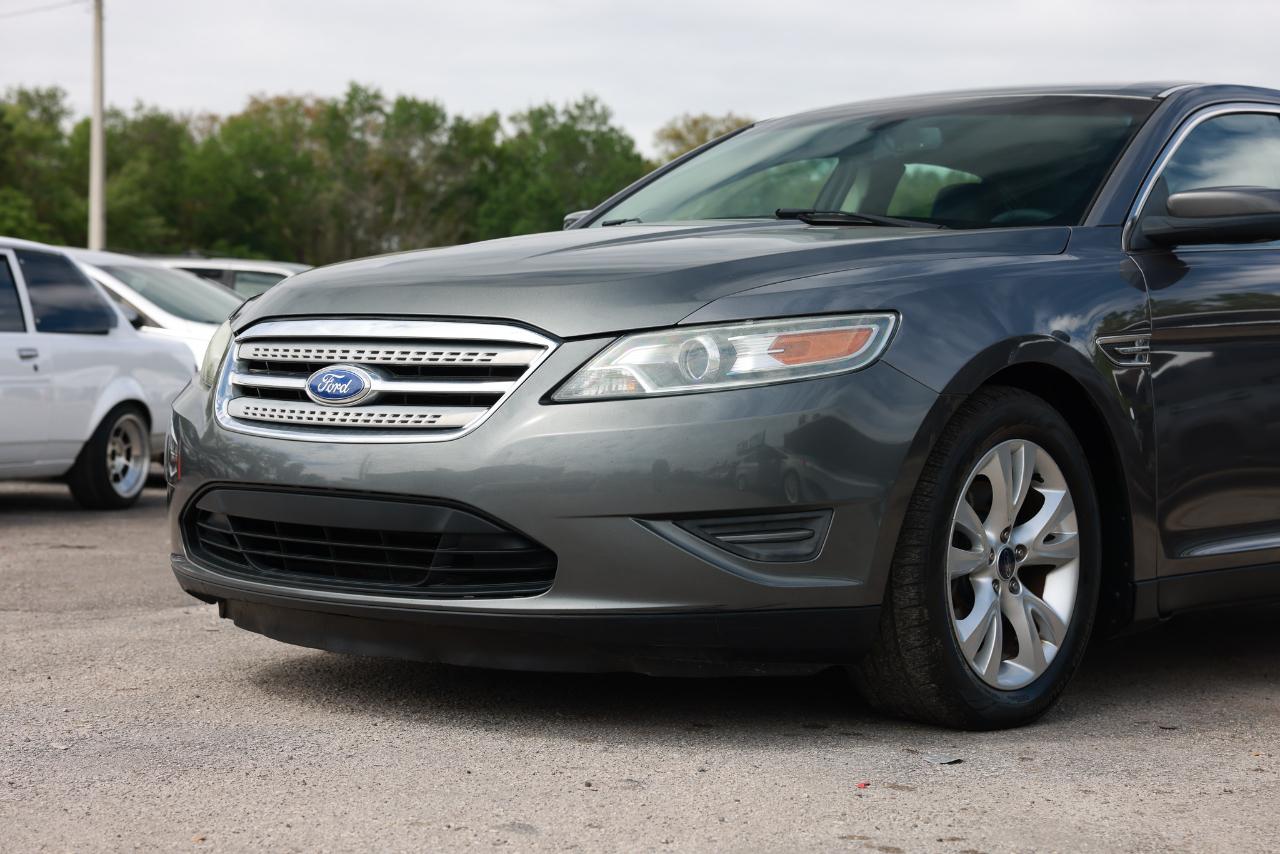 Ford Taurus  2012