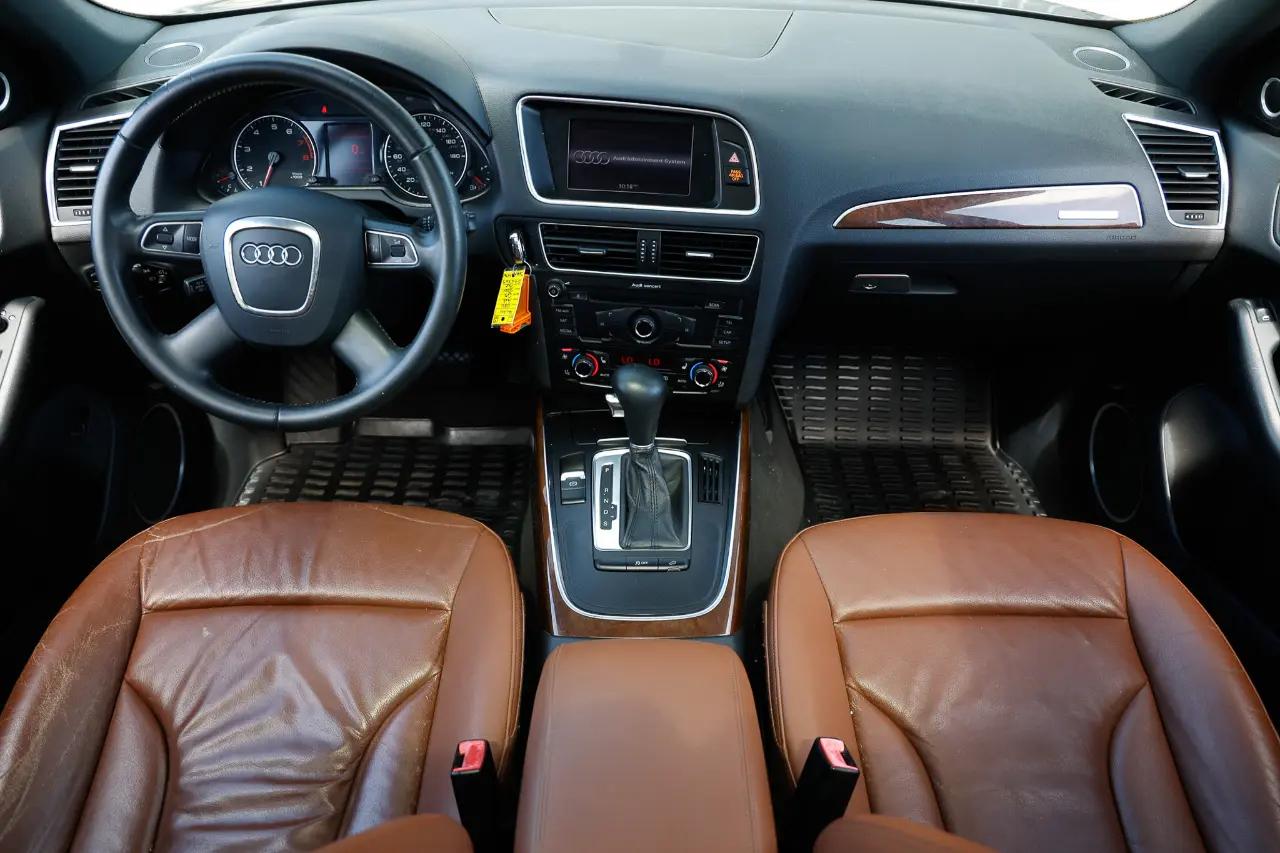 Audi Q5  2011