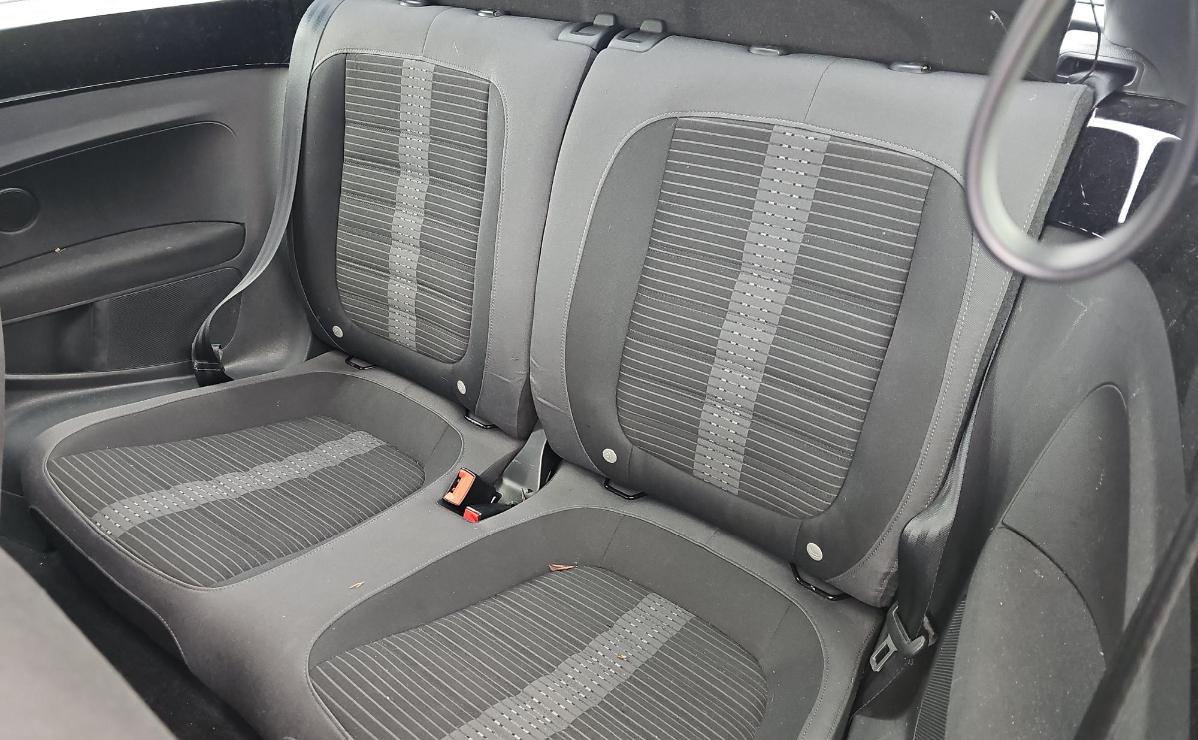 Volkswagen Beetle Coupe  2013