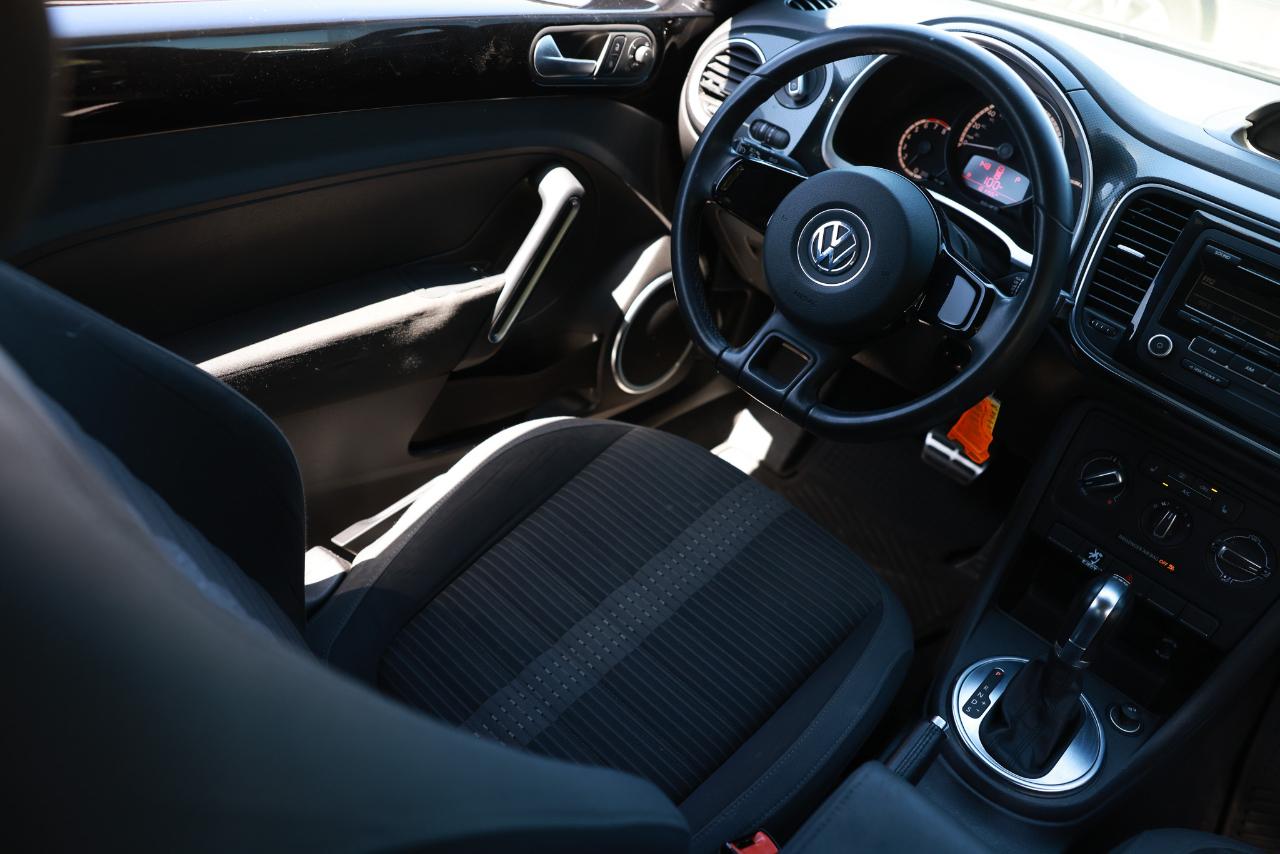 Volkswagen Beetle Coupe  2013