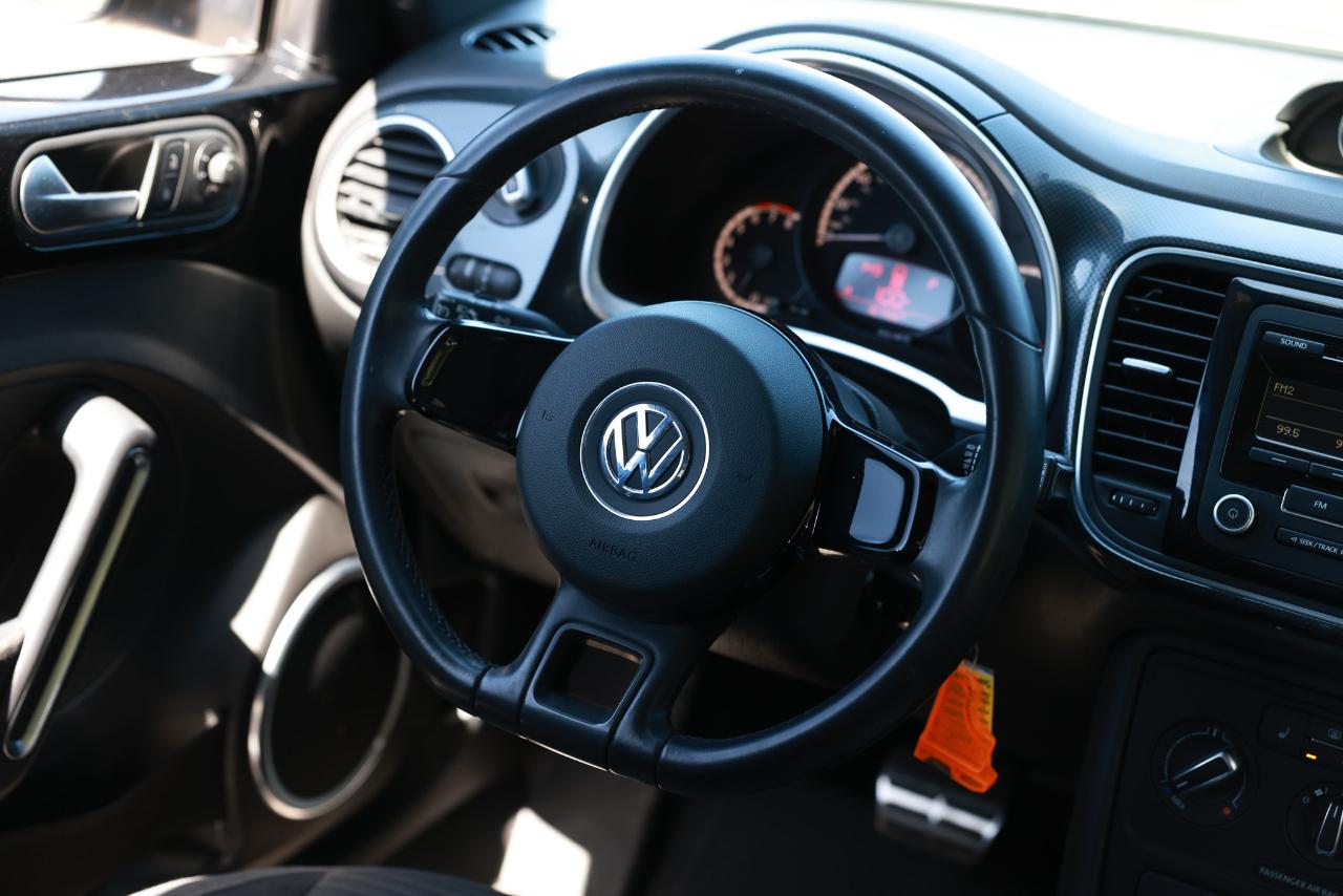 Volkswagen Beetle Coupe  2013