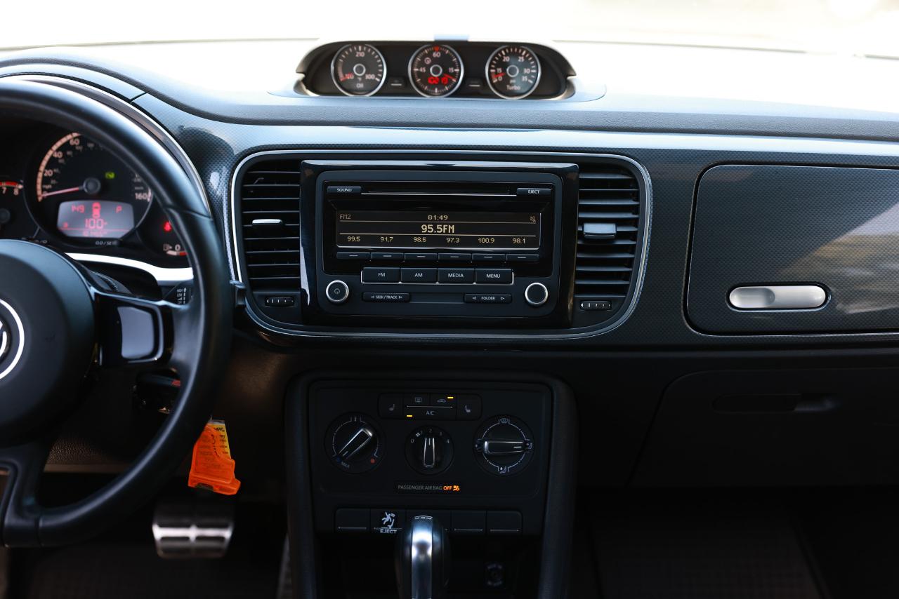 Volkswagen Beetle Coupe  2013