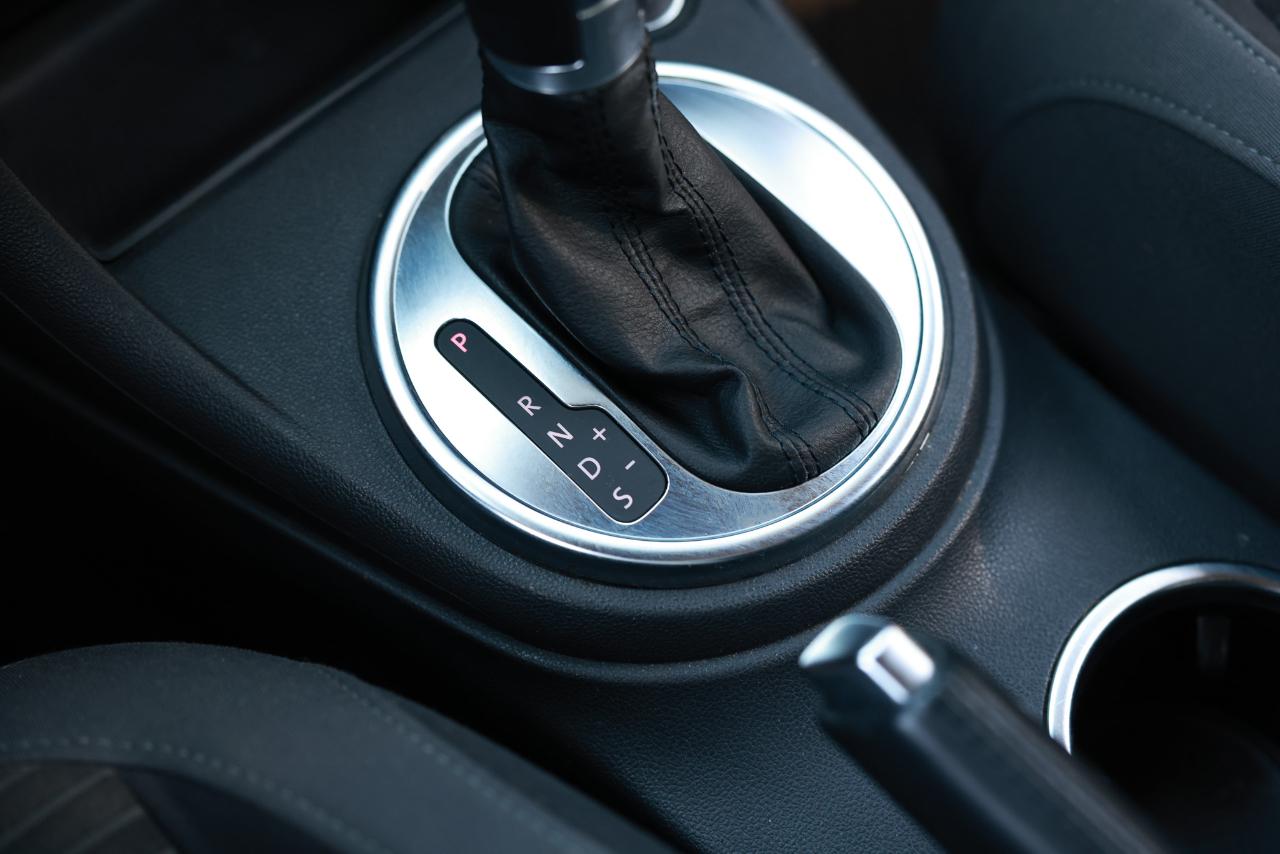 Volkswagen Beetle Coupe  2013