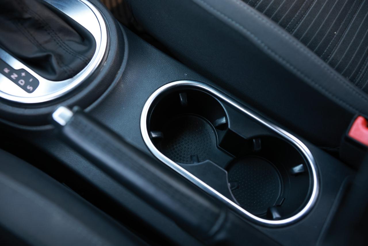 Volkswagen Beetle Coupe  2013