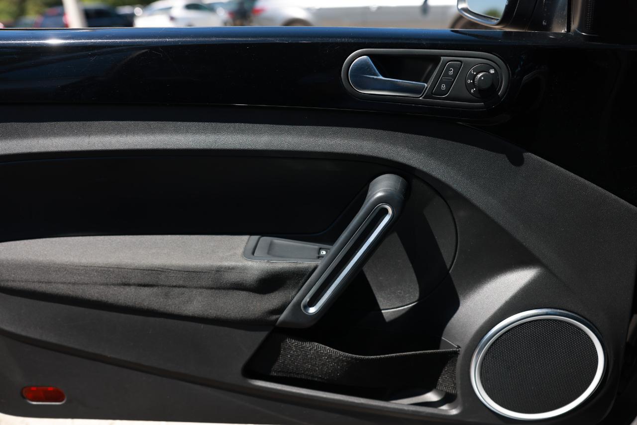 Volkswagen Beetle Coupe  2013