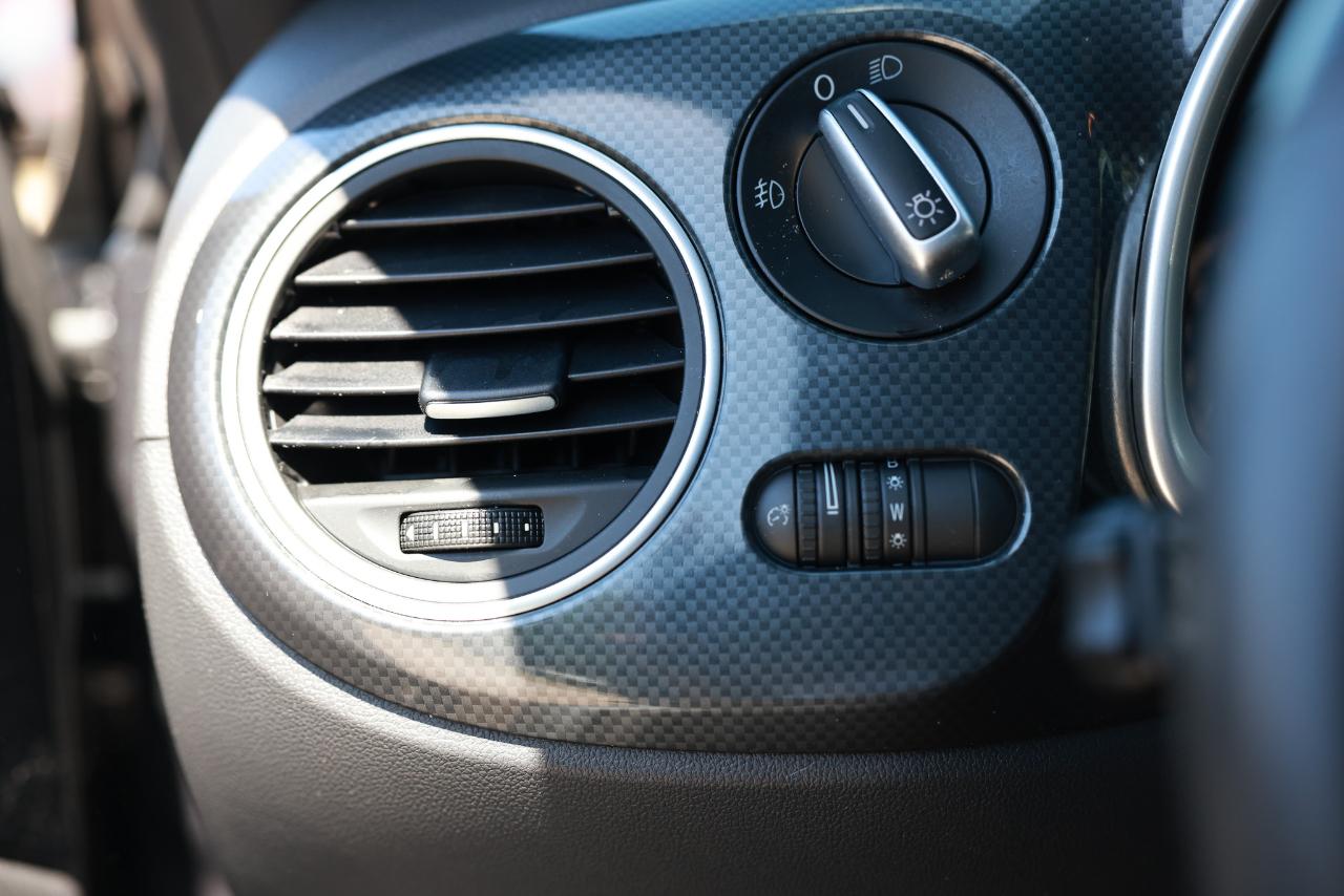 Volkswagen Beetle Coupe  2013